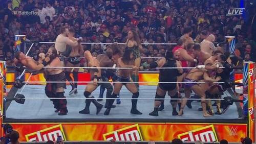 Un grupo de luchadores mostrando lo mejor y lo peor de la WWE en SUMMERSLAM 2023.