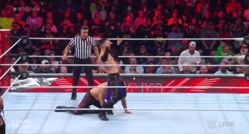 Finn Balor vs Karl Anderson en WWE RAW 24 de octubre 2022