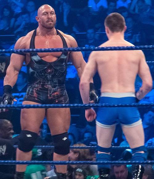 Ryback vs. James Lerman en las grabaciones de SmackDown (17/4/12) / Photo by: Simon - Wikipedia.org