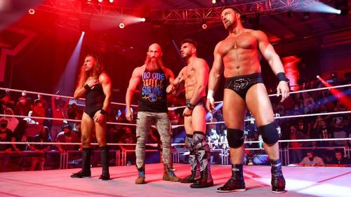 Pete Dunne, Tommaso Ciampa, Johnny Gargano y LA Knight - WWE NXT 2.0