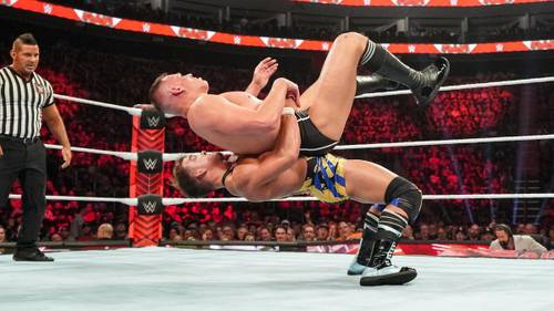 Chad Gable vs. Gunther en WWE RAW