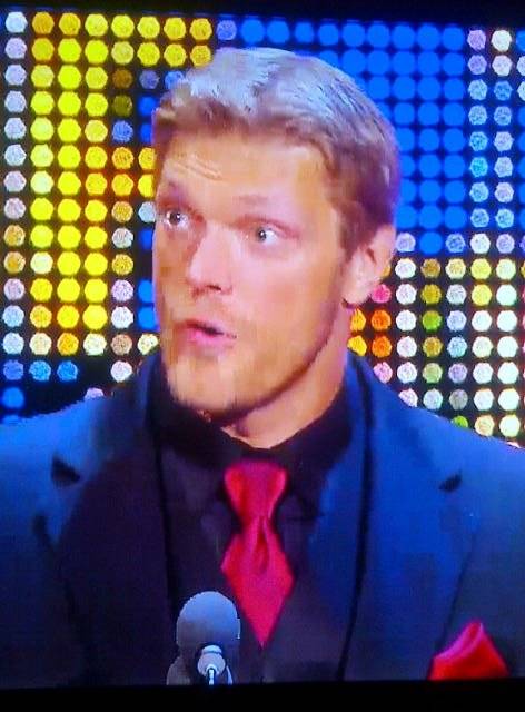 Edge da su discurso en el WWE Hall of Fame Class 2012 (31.3.12) / Facebook.com/WWE
